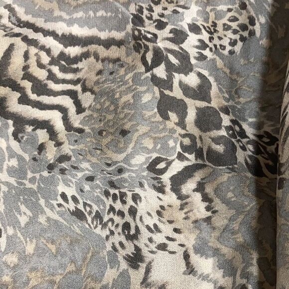 Elizabeth and James animal print silk dress size 4 - Picture 9 of 10